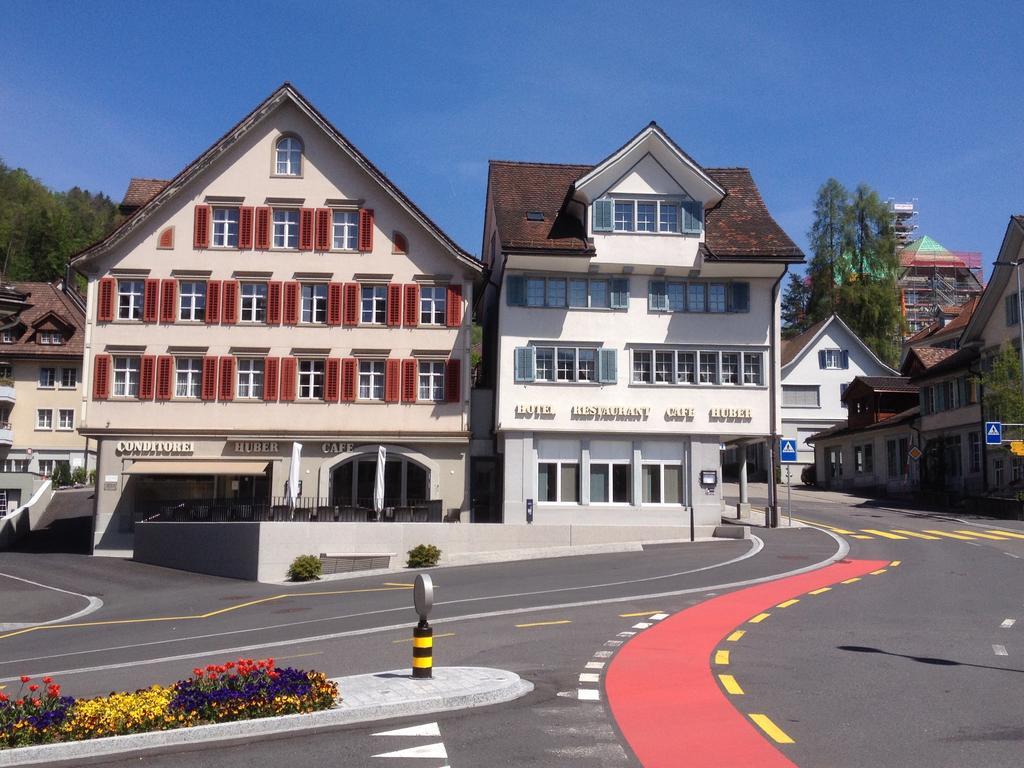 Cafe-Conditorei Hotel Huber Lichtensteig Exterior foto